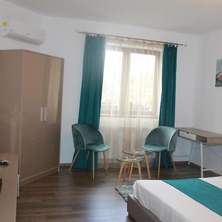 Studio Turquoise Victoria Bukarest Eksteriør billede