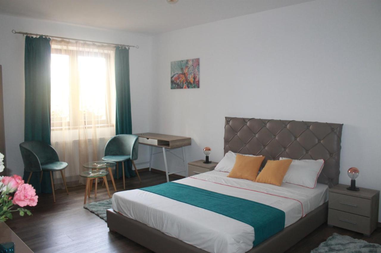 Studio Turquoise Victoria Bukarest Eksteriør billede